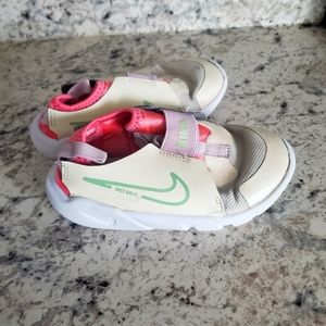 Nike toddler girl sneaker, size 10c